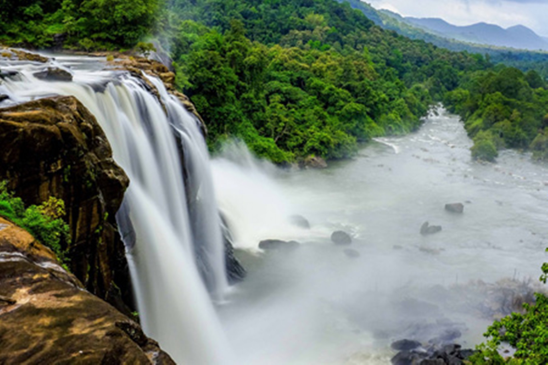 Athirappilly tour